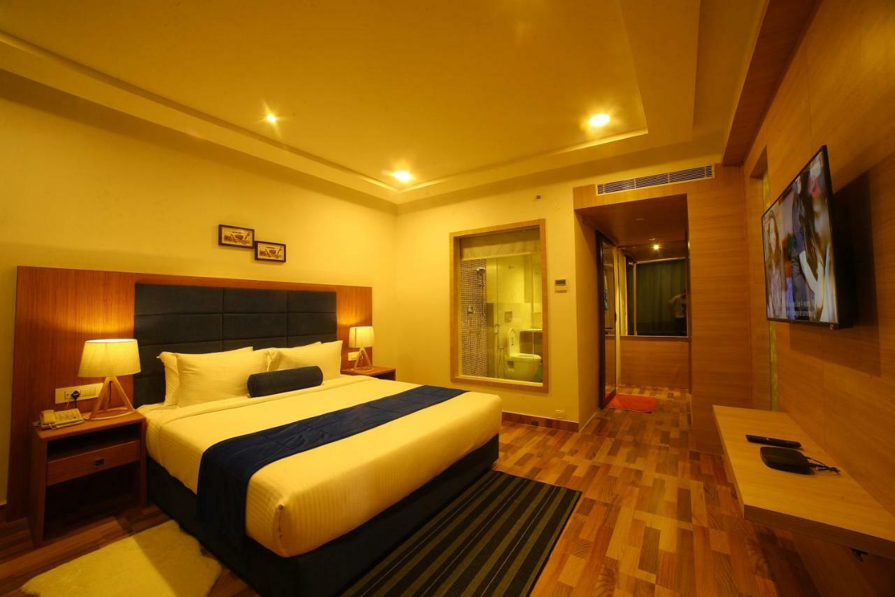 Bay View Hotel Vizag Вишакхапатнам Экстерьер фото