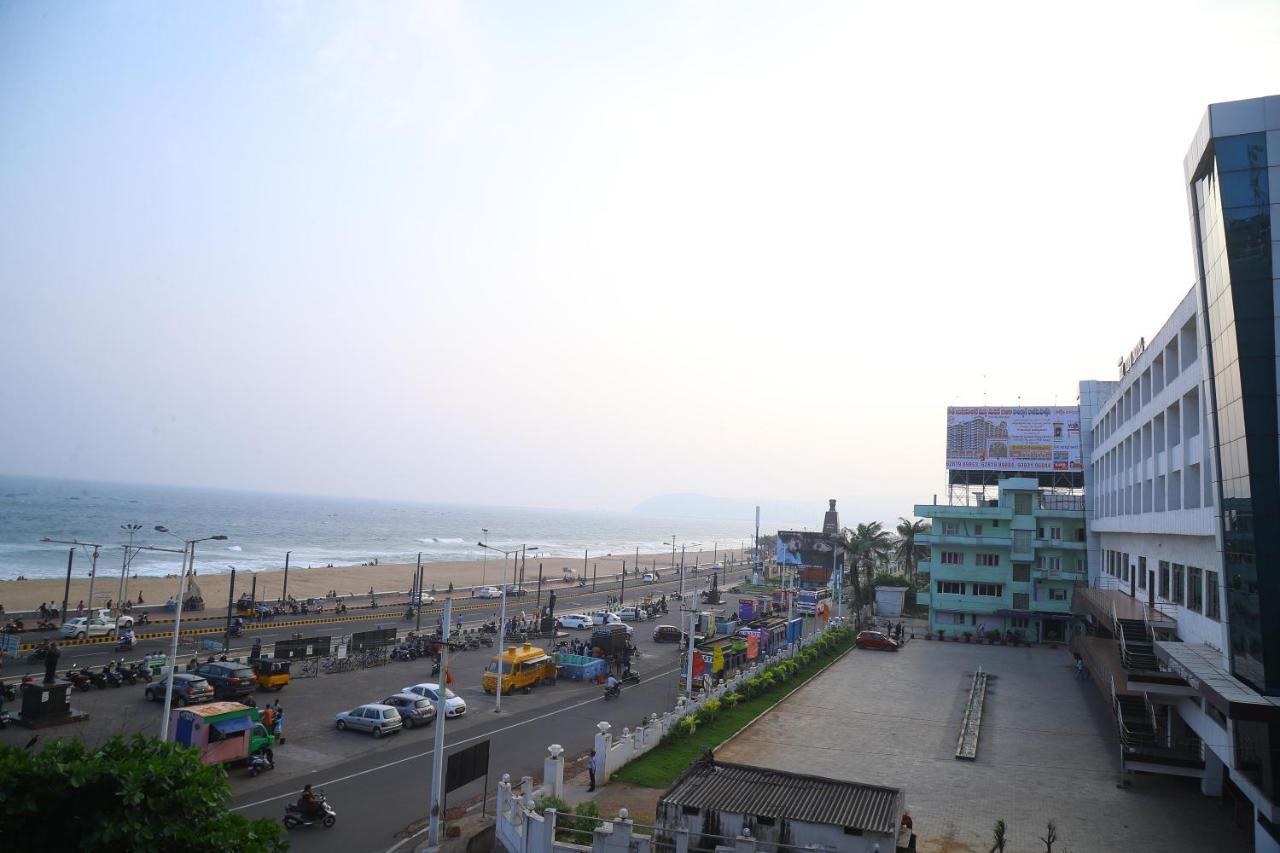 Bay View Hotel Vizag Вишакхапатнам Экстерьер фото